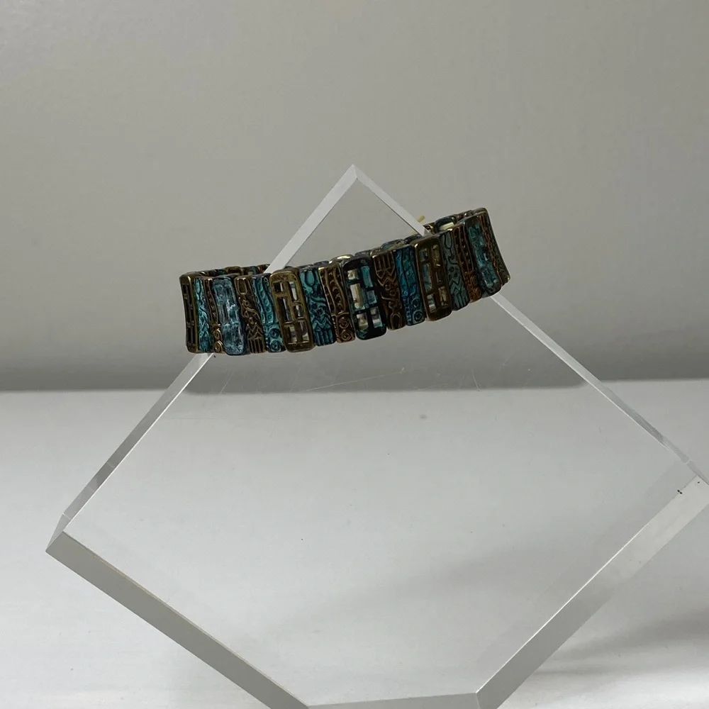 Stretchy bracelet